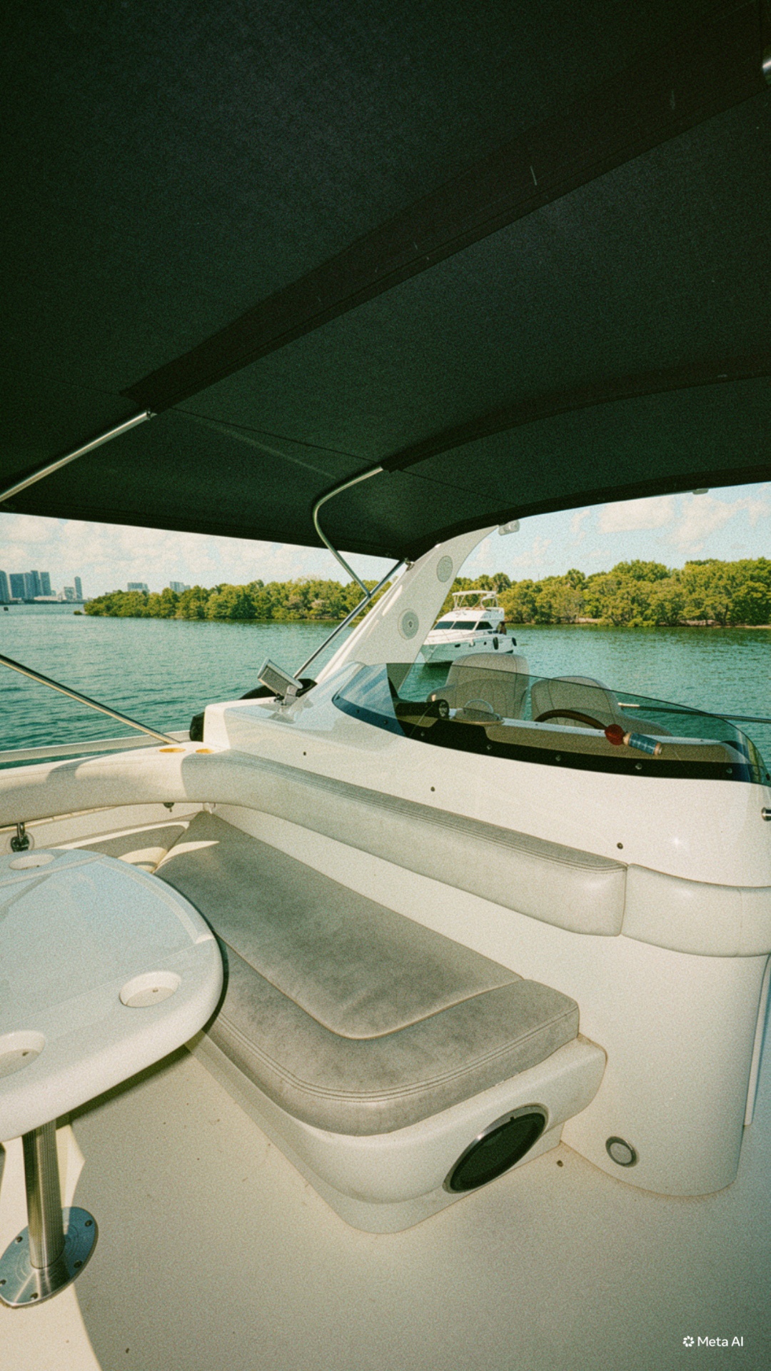 Sea Rey 50" Flybridge 2
